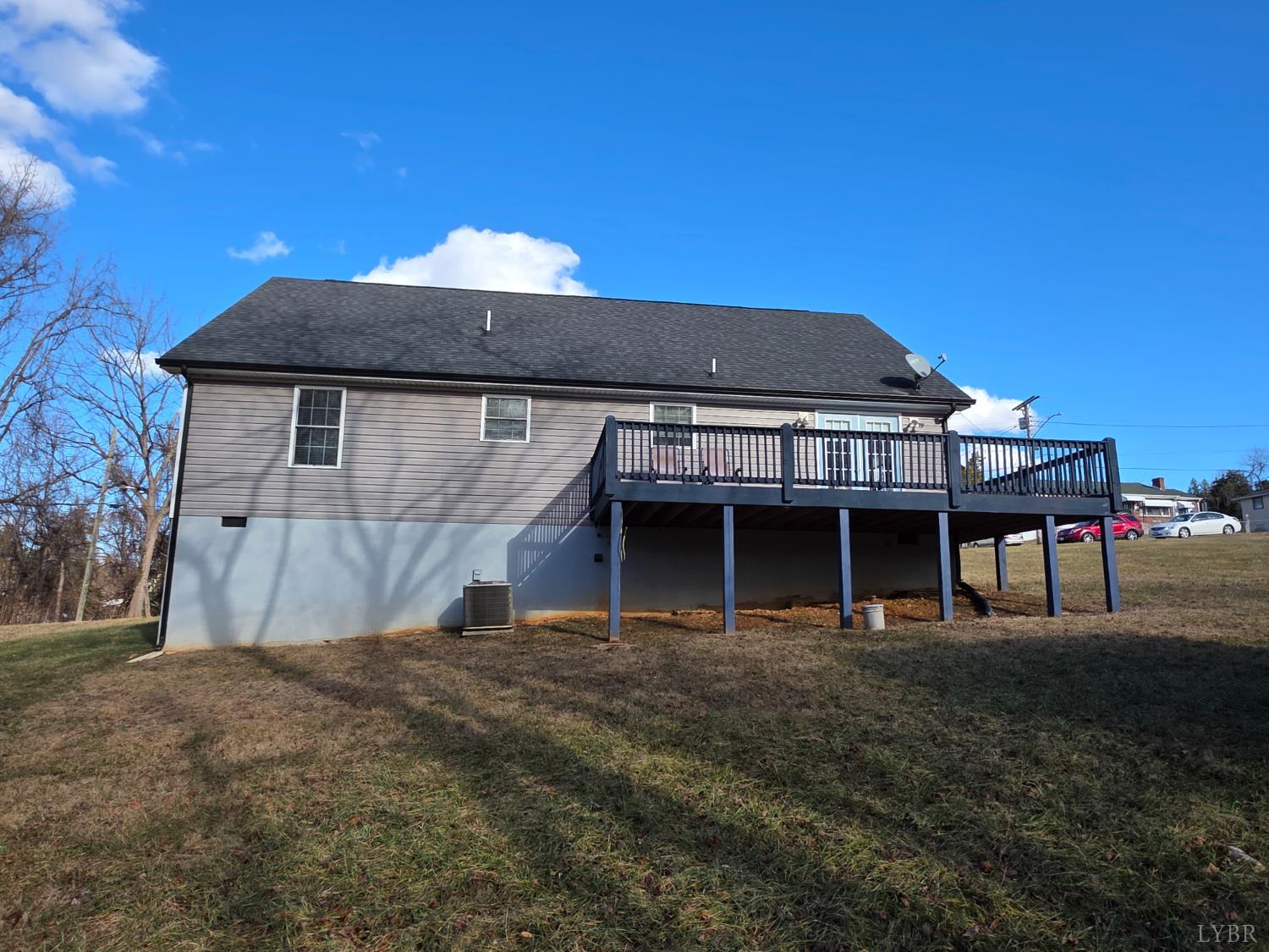 424 Patrick Street Lynchburg, VA 24501 - Photo 28 of 30 a front view of a house with a garden