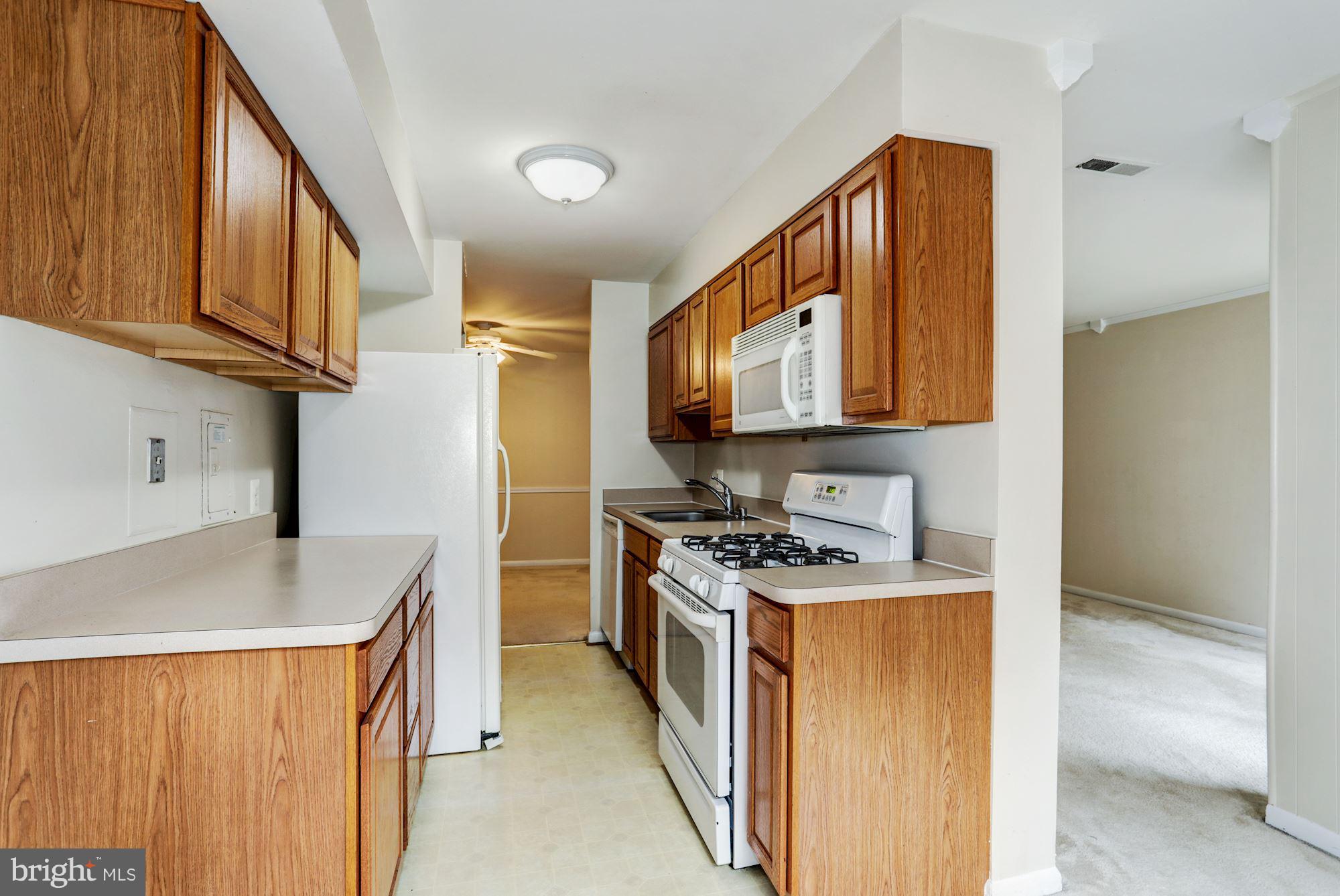 8302 Tobin Road, Unit 23 Annandale, VA 22003 - Photo 14 of 30 Kitchen