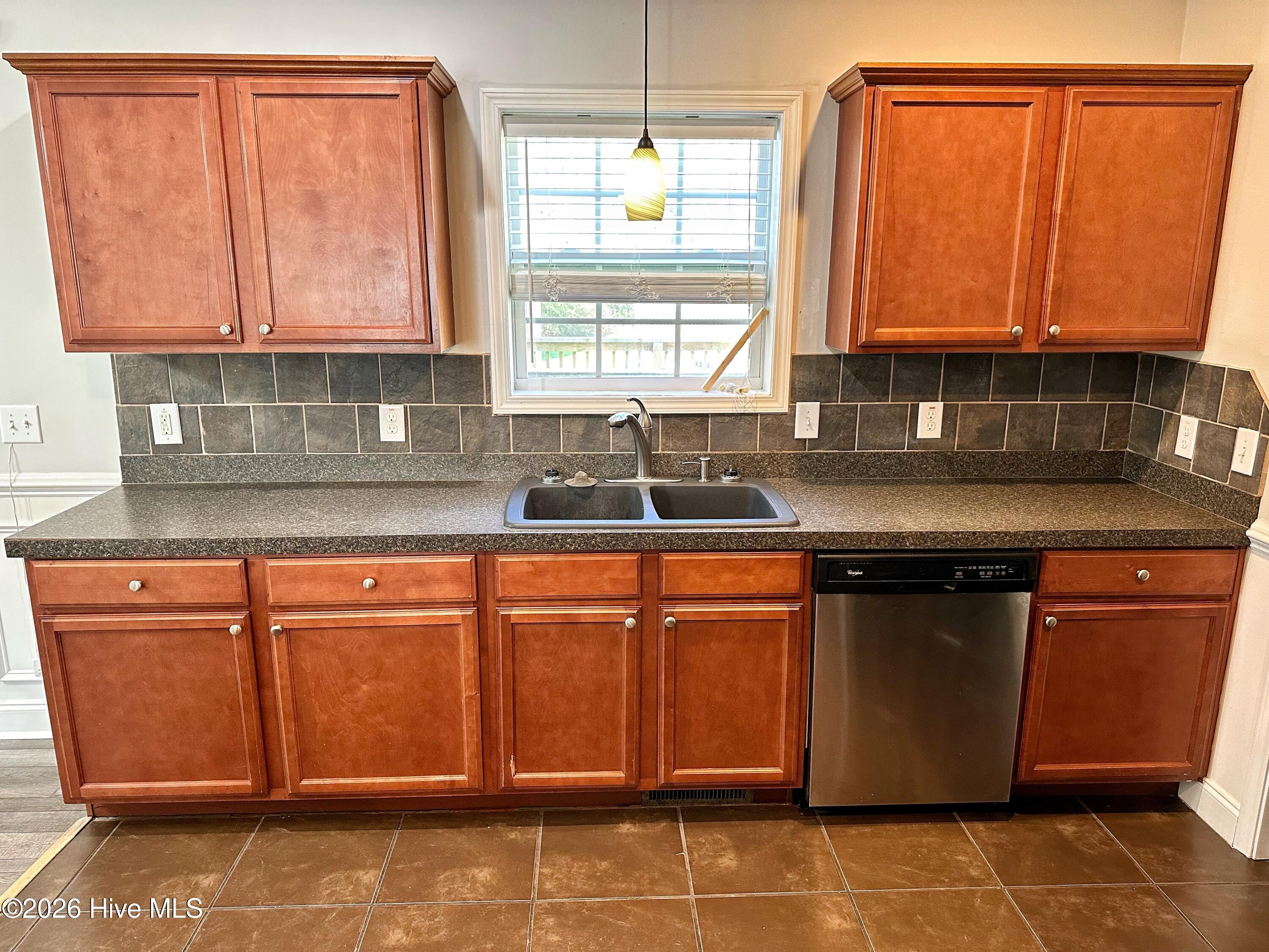 103 Meadowview Road Jacksonville, NC 28540 - Photo 10 of 34 12