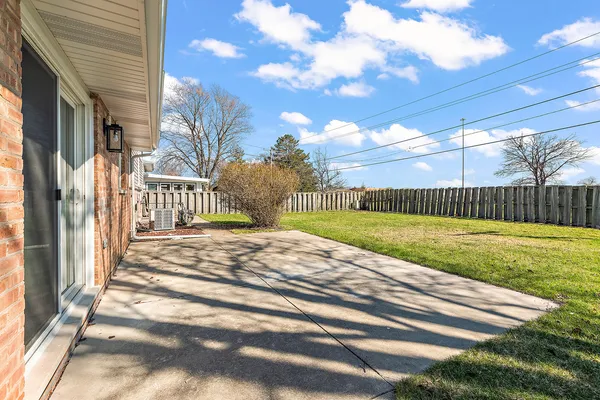 $3,500 | 9313 West 147th Street, Orland Park, IL 60462