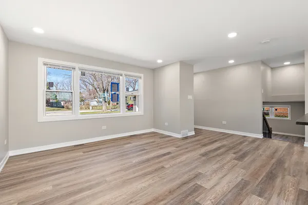 $3,500 | 9313 West 147th Street, Orland Park, IL 60462