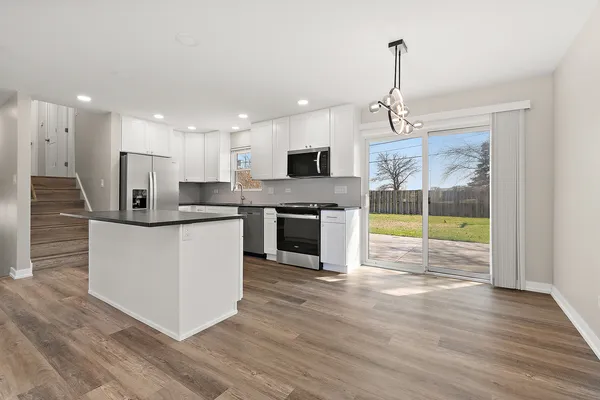 $3,500 | 9313 West 147th Street, Orland Park, IL 60462