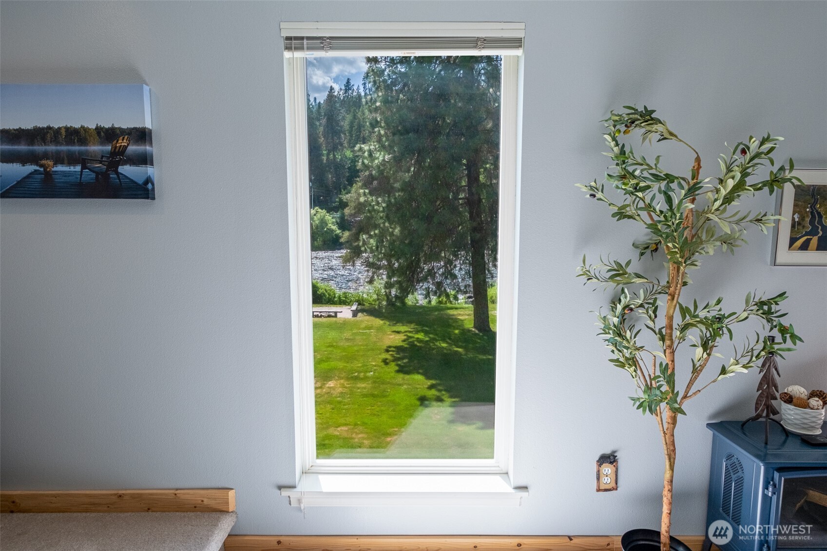 8348 Main Street, Unit 1 Peshastin, WA 98847 - Photo 8 of 40 a view of a window in a house