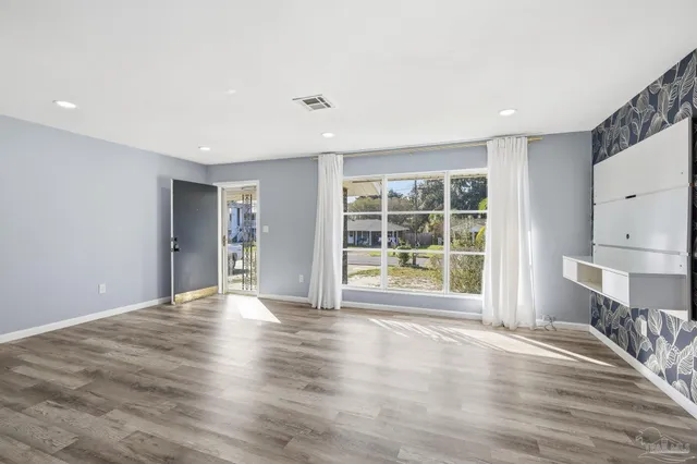 $279,000 | 3254 West Avenue, Gulf Breeze, FL 32563