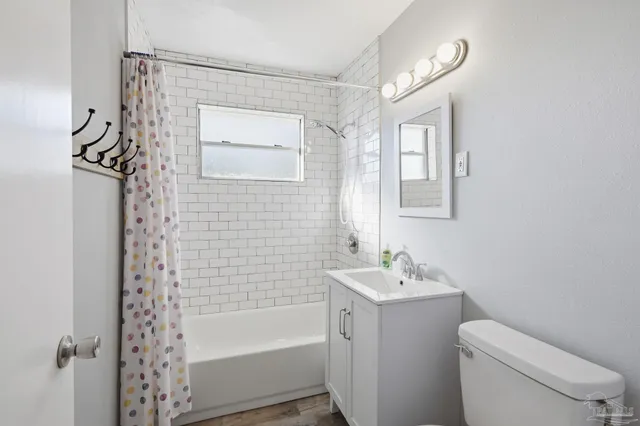 $279,000 | 3254 West Avenue, Gulf Breeze, FL 32563