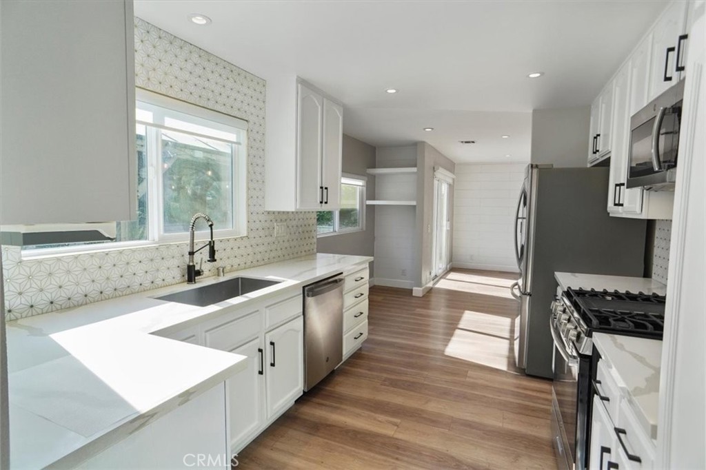 23118 Tupelo Ridge Drive Valencia, CA 91354 - Photo 8 of 14