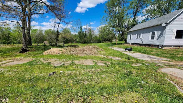 $12,000 | 570 West Johnson Street, Sullivan, IN 47882