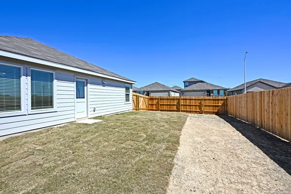 $1,575 | 1805 Stonechat, New Braunfels, TX 78130