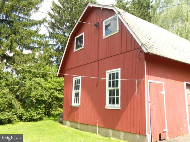 1263 Folly Road Warrington, PA 18976 - Photo 21 of 22 Barn