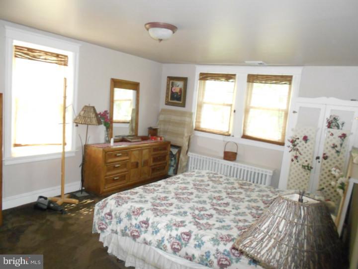 1263 Folly Road Warrington, PA 18976 - Photo 10 of 22 Bedroom - Main
