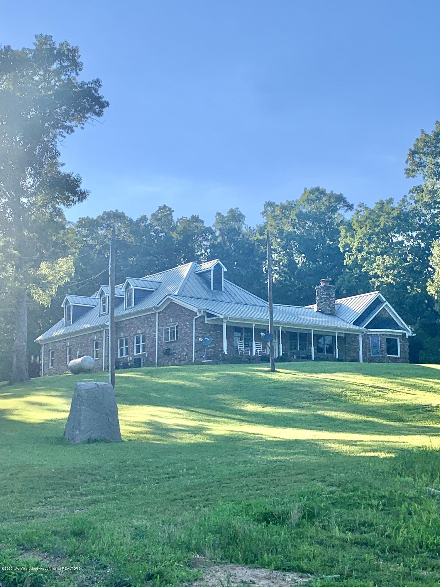 D1935118-DC0B-45C8-BFB6-5890A85E3BE2