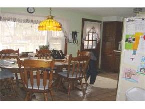 186 Searles Road Nashua, NH 03062 - Photo 3 of 9
