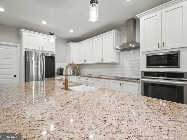 $899,000 | 259 Cochran Road, Talmo, GA 30575