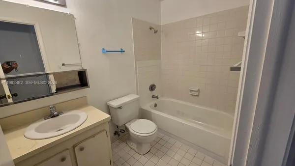 $2,000 | 13950 Northeast 4th Avenue, Unit AA, Miami, FL 33161