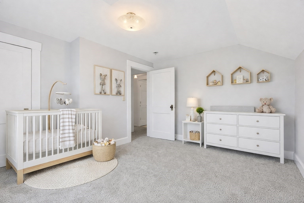 415 Pond Street Uxbridge, MA 01569 - Photo 19 of 33