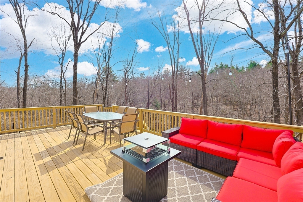 415 Pond Street Uxbridge, MA 01569 - Photo 28 of 33