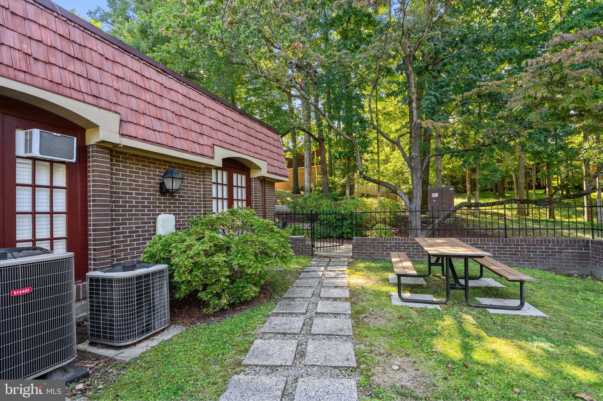 5905 Noblestown Road, Unit H Springfield, VA 22152 - Photo 27 of 33 Gallery Image 27