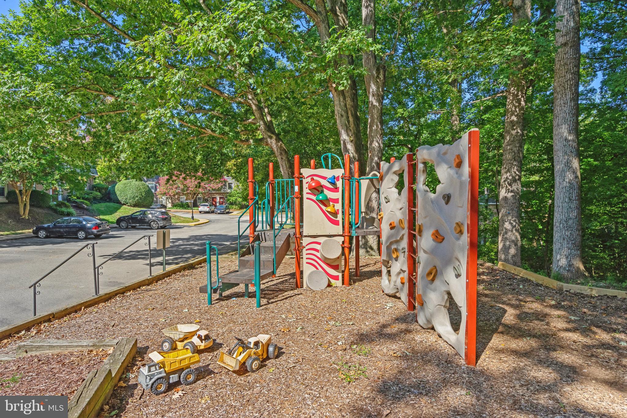 5905 Noblestown Road, Unit H Springfield, VA 22152 - Photo 31 of 33 Gallery Image 31