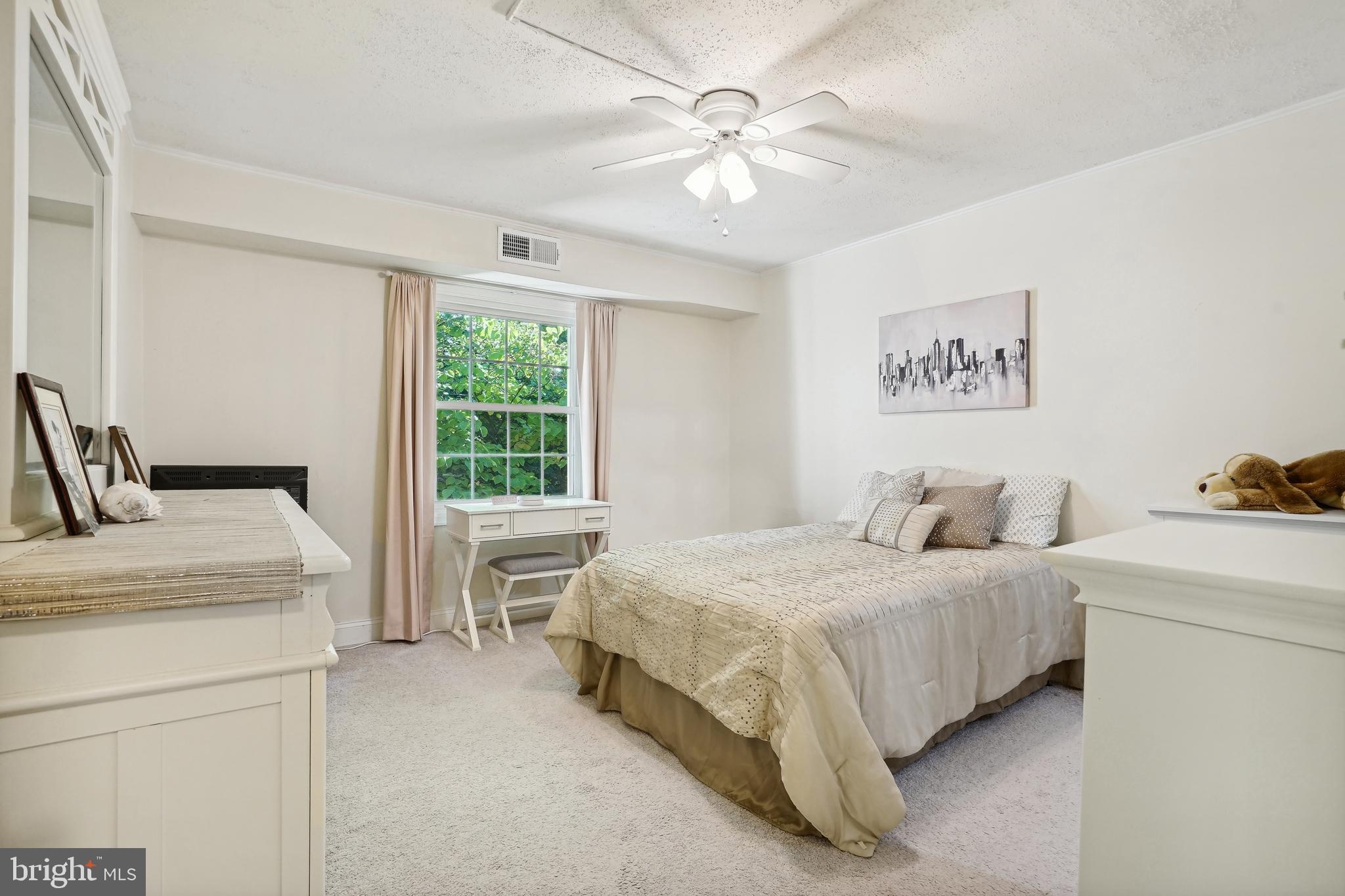 5905 Noblestown Road, Unit H Springfield, VA 22152 - Photo 9 of 33 Gallery Image 9