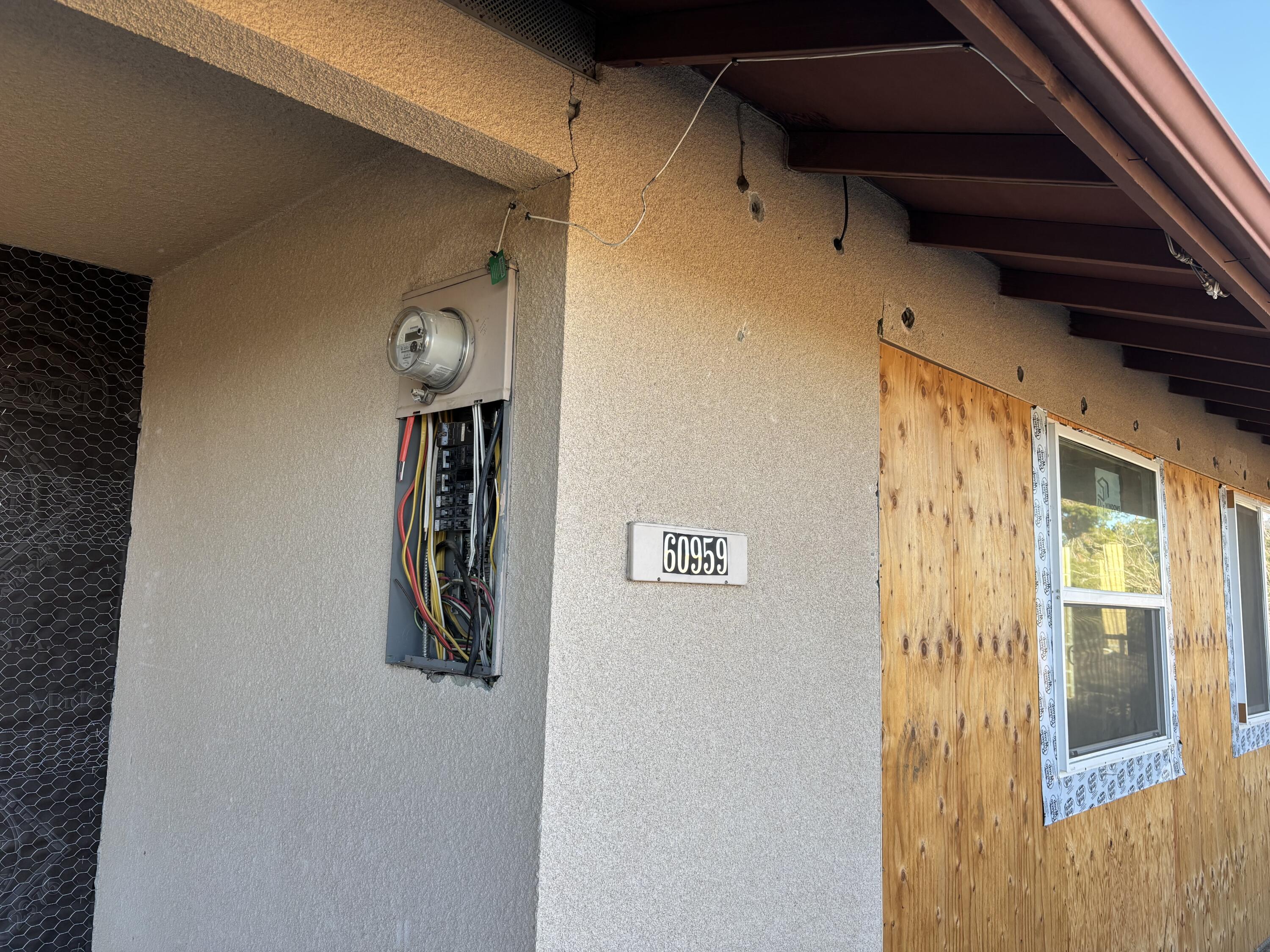 60959 Prescott Trail Joshua Tree, CA 92252 - Photo 4 of 30 a view of a front door of house