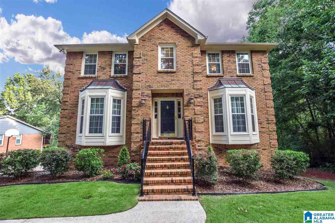 101 Mallard Pointe Drive Pelham, AL 35124 - Photo 2 of 37