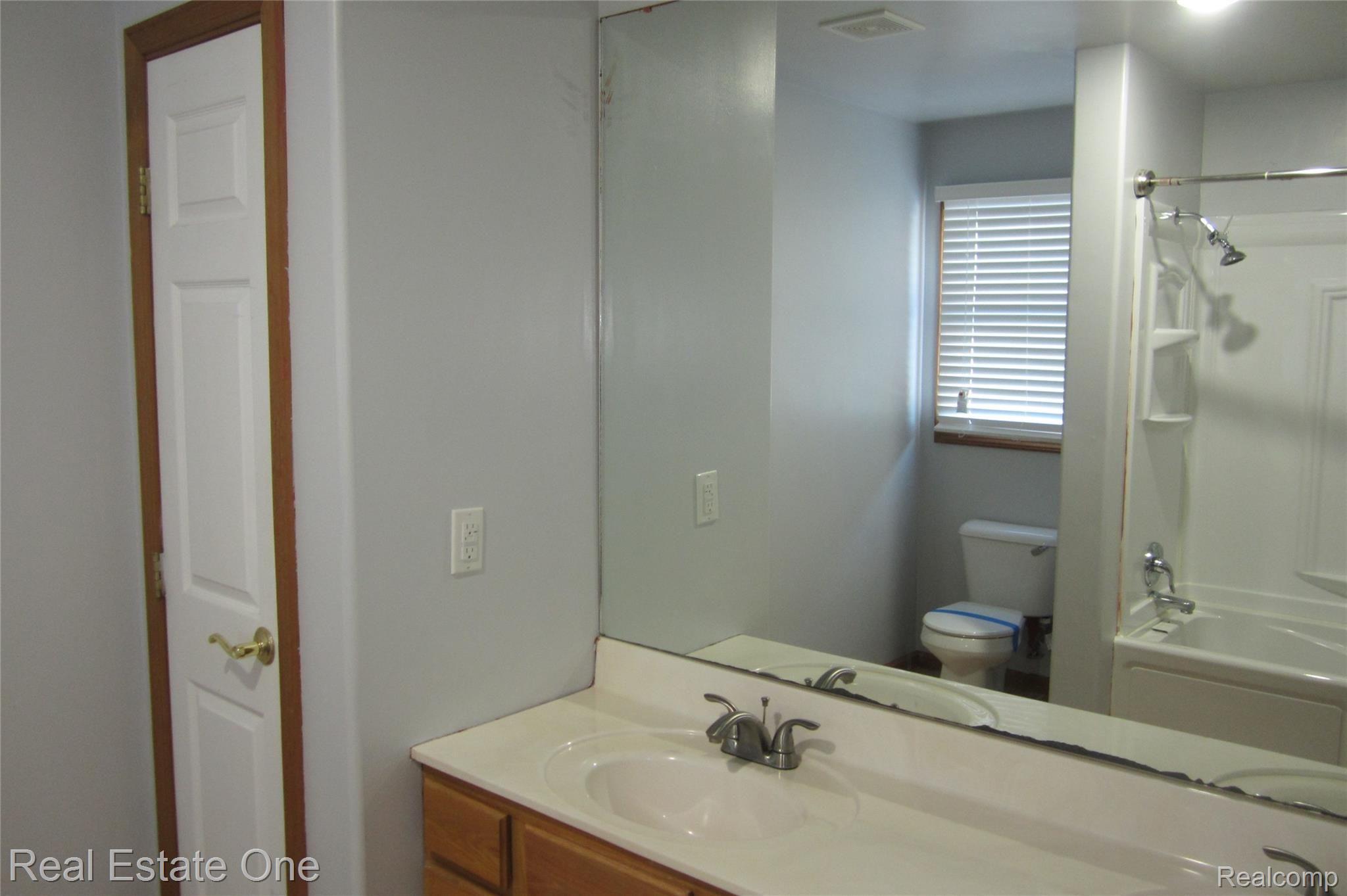 3097 Peppermill Road Attica, MI 48412 - Photo 8 of 21 IMG_1656.jpg