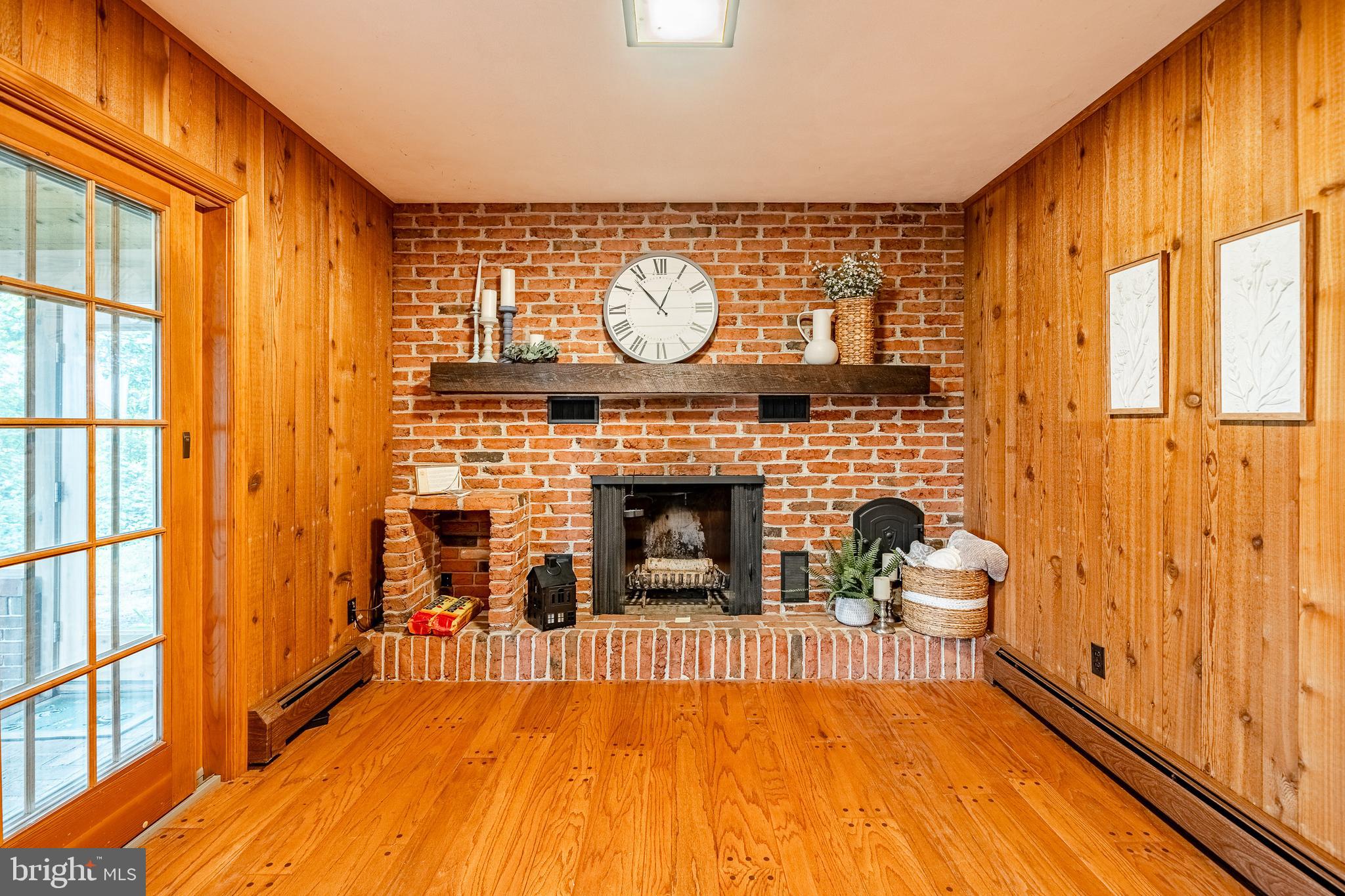581 Mock Road Pottstown, PA 19464 - Photo 15 of 34 Wood Burning FP