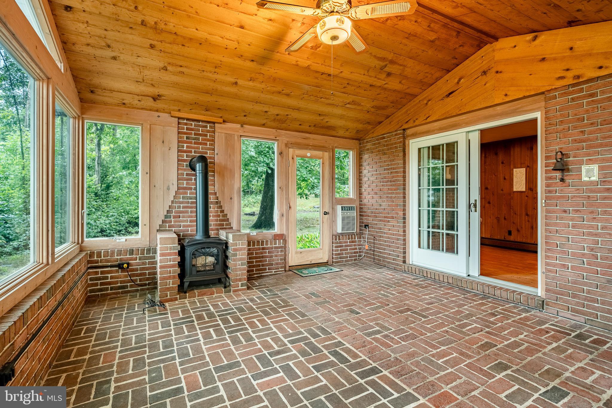 581 Mock Road Pottstown, PA 19464 - Photo 18 of 34 Gallery Image 18