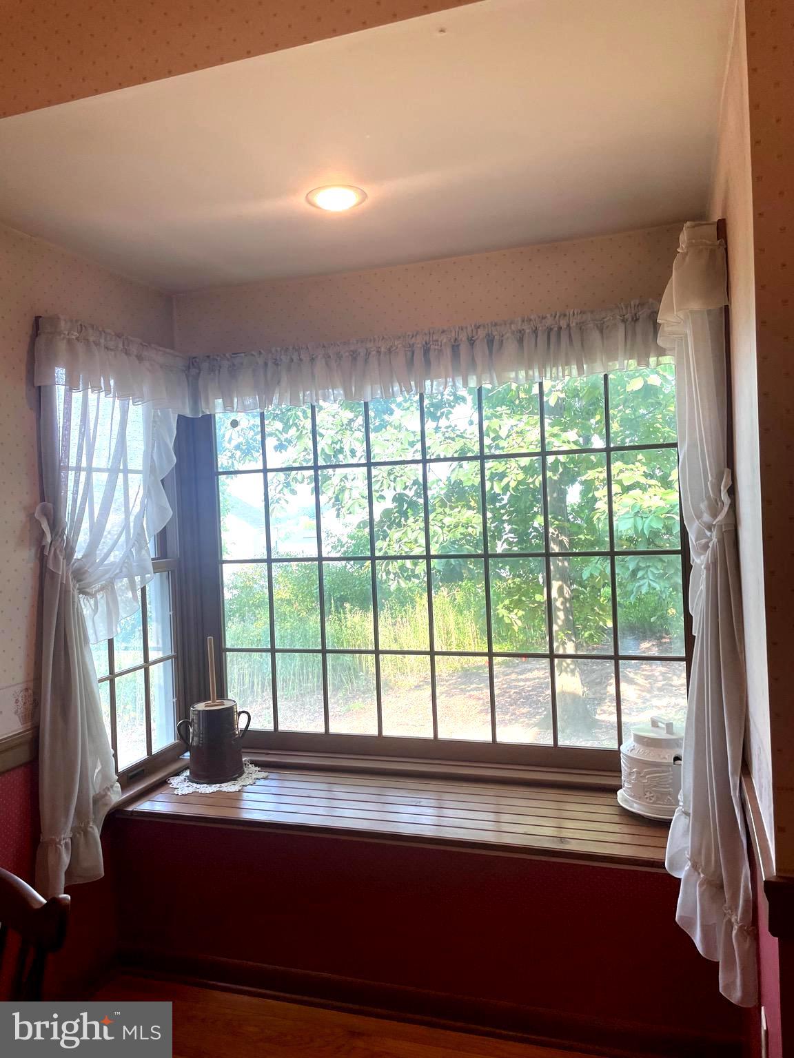 581 Mock Road Pottstown, PA 19464 - Photo 8 of 34 Picture Window