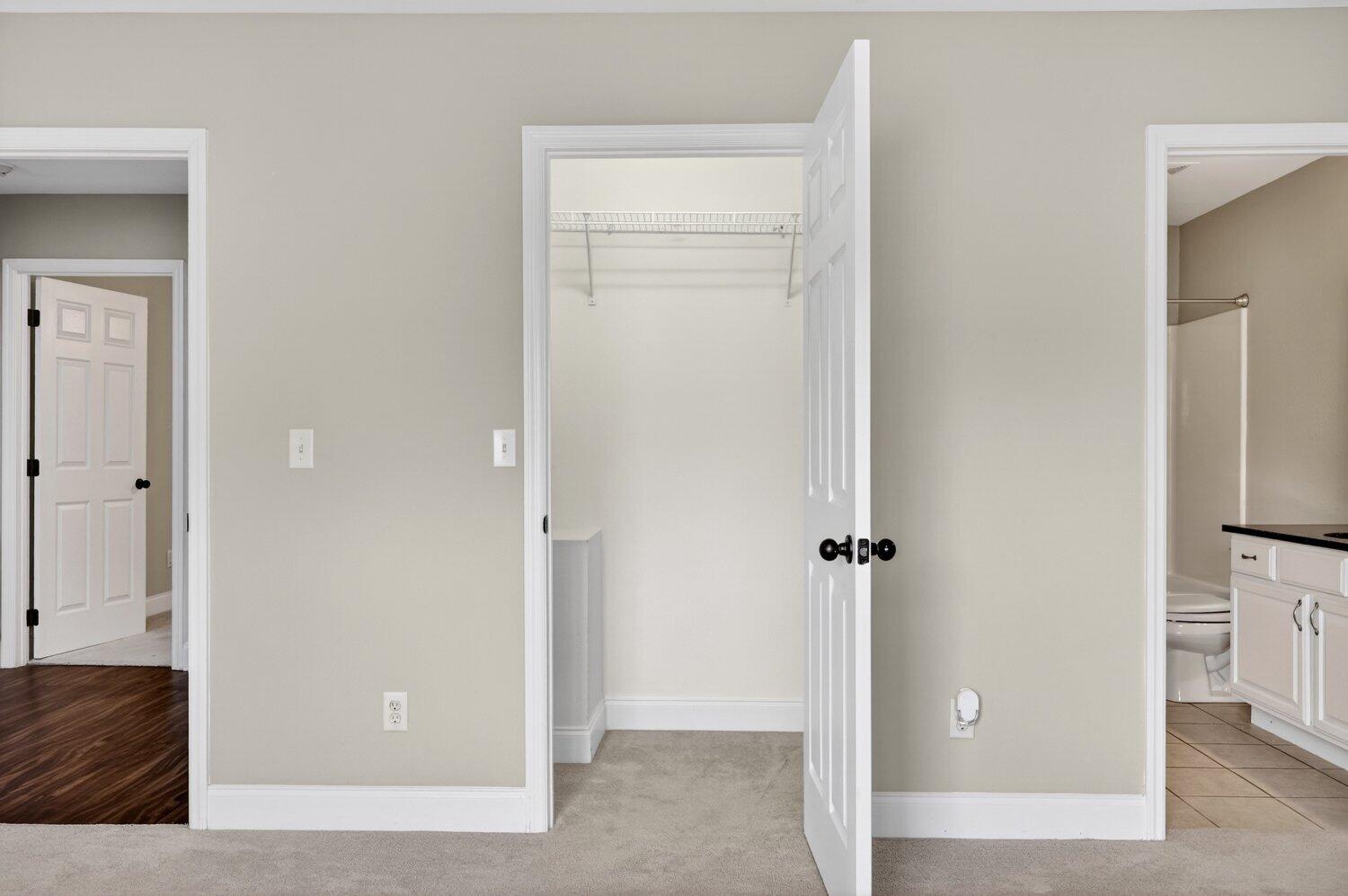 1125 Maple Tree Lane Chattanooga, TN 37421 - Photo 26 of 30 Closet