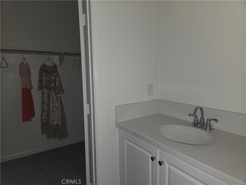 10281 Trickle Lane Riverside, CA 92503 - Photo 12 of 17