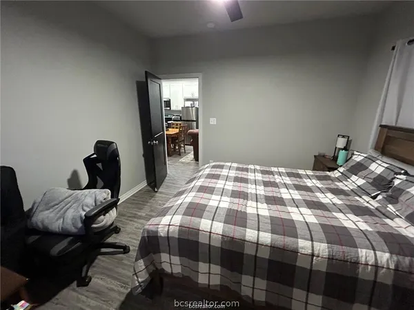 $900 | 700 Highlands Street, Unit B, College Station, TX 77840