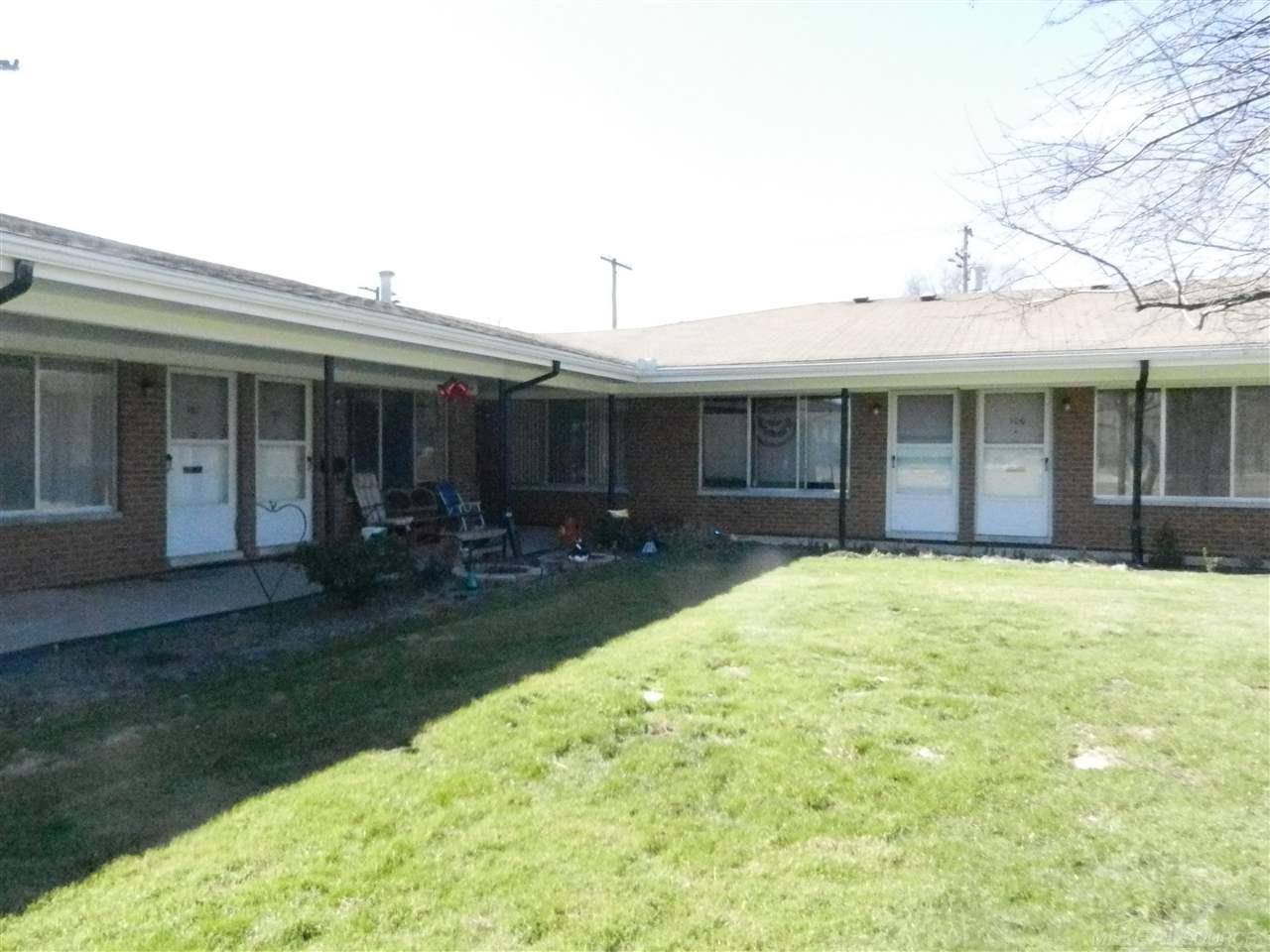 24301 Kelly Road, Unit 104 Eastpointe, MI 48021 - Photo 3 of 28