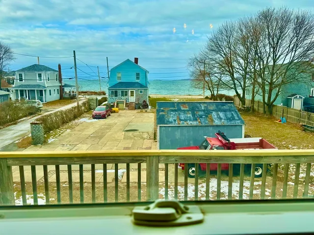 $3,000 | 7 J Street, Unit TOP, Hull, MA 02045