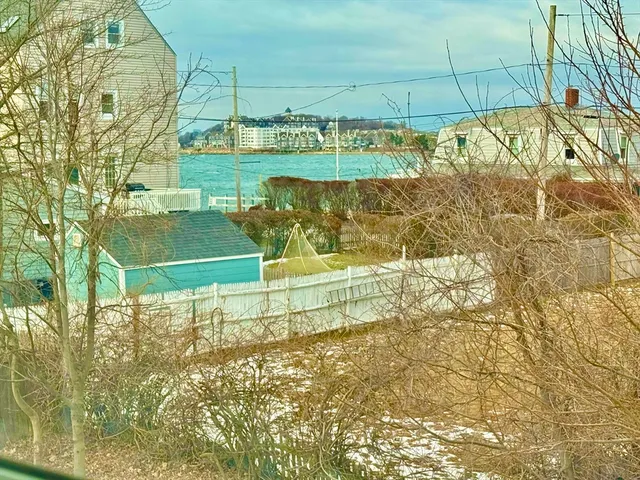 $3,000 | 7 J Street, Unit TOP, Hull, MA 02045