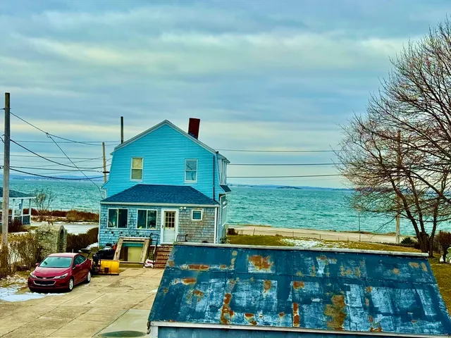 $3,000 | 7 J Street, Unit TOP, Hull, MA 02045