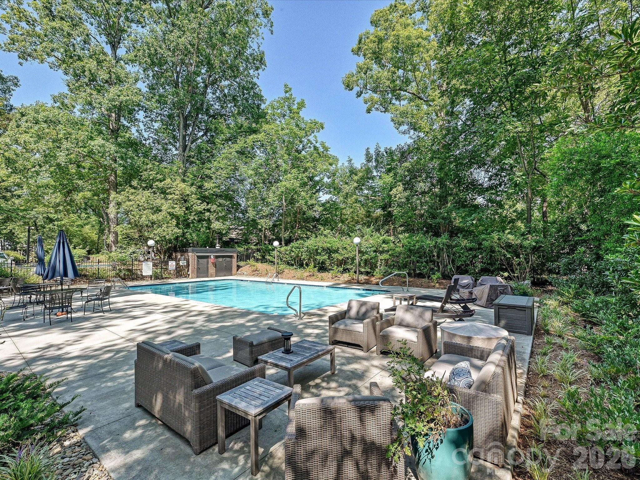 806 Cherokee Road Charlotte, NC 28207 - Photo 44 of 48 Gallery Image 44