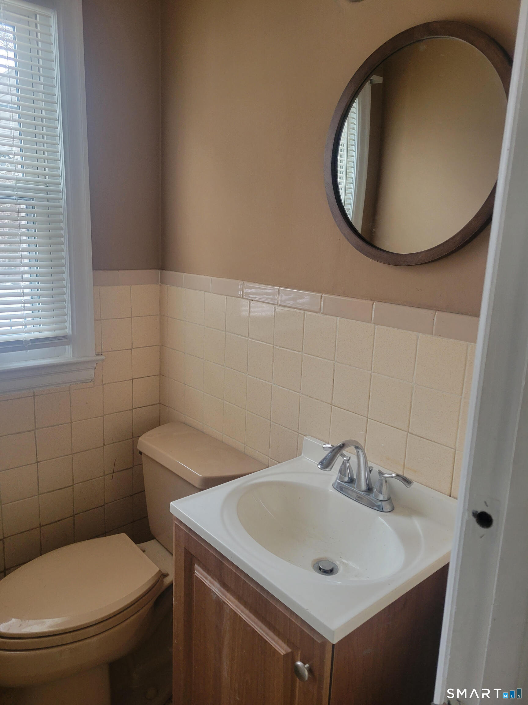 160 Wilmot Road Hamden, CT 06514 - Photo 5 of 15