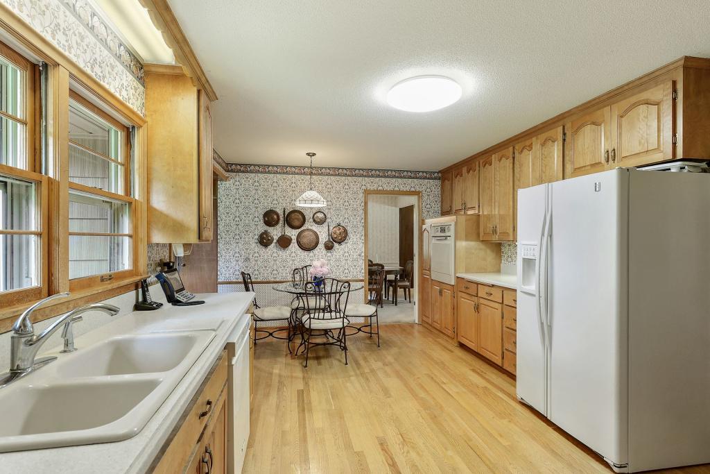 5200 Chantrey Road Edina, MN 55436 - Photo 9 of 35
