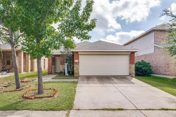 $289,000 | 1400 Silver Maple Lane, Royse City, TX 75189