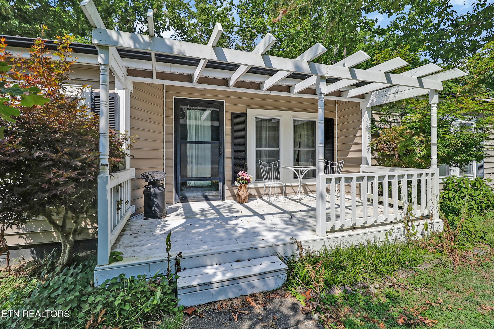 313 Rugby Road Crossville, TN 38558 - Photo 4 of 30 n44a5690-n44a5694