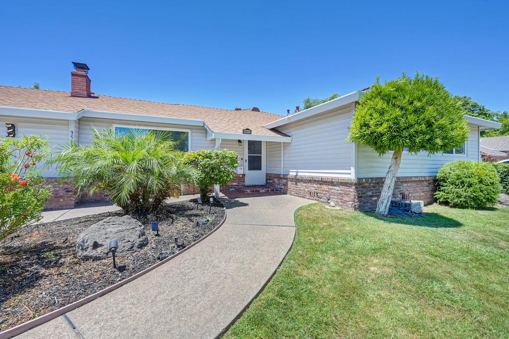 3517 Ronk Way Sacramento, CA 95821 - Photo 5 of 88