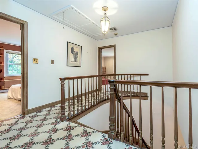 $2,175,000 | 38 Wensley Drive, Great Neck, NY 11021