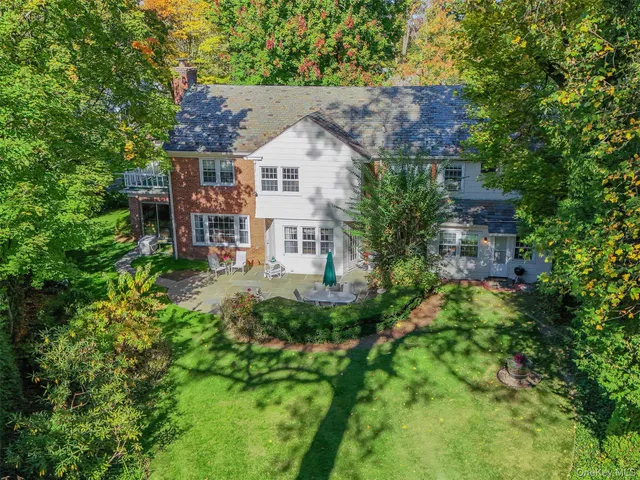 $2,175,000 | 38 Wensley Drive, Great Neck, NY 11021