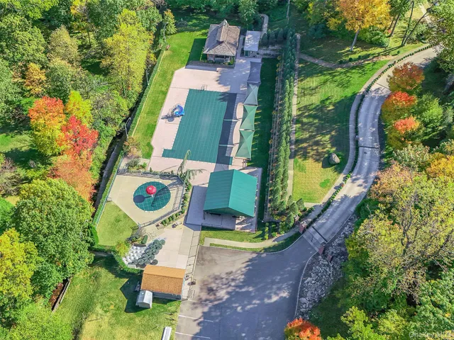 $2,175,000 | 38 Wensley Drive, Great Neck, NY 11021