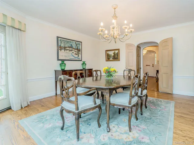 $2,175,000 | 38 Wensley Drive, Great Neck, NY 11021