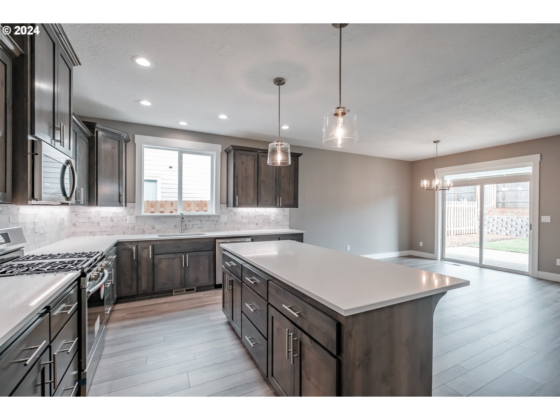 338 Northeast Cedar Street Sublimity, OR 97385 - Photo 12 of 34