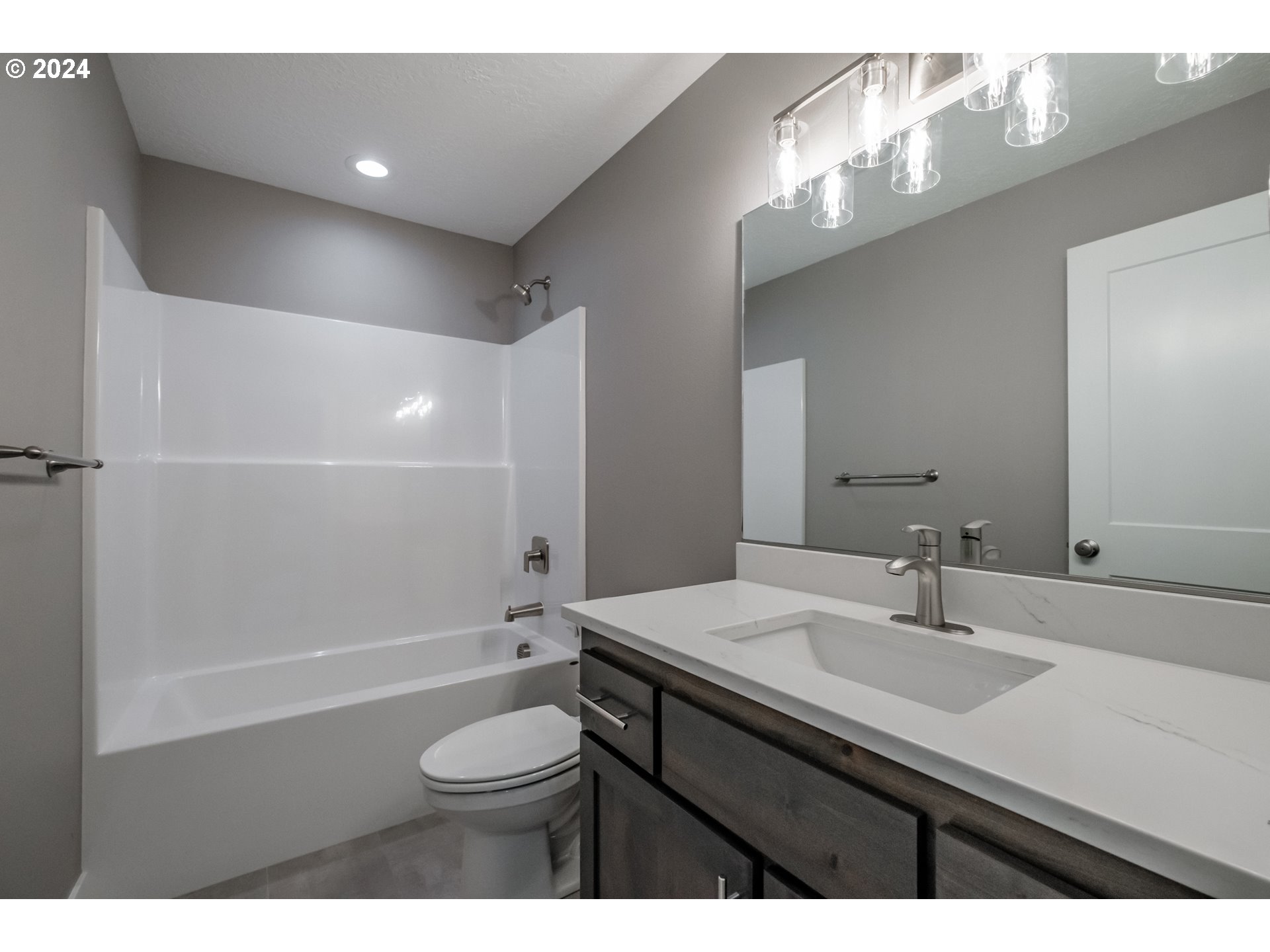 338 Northeast Cedar Street Sublimity, OR 97385 - Photo 29 of 34