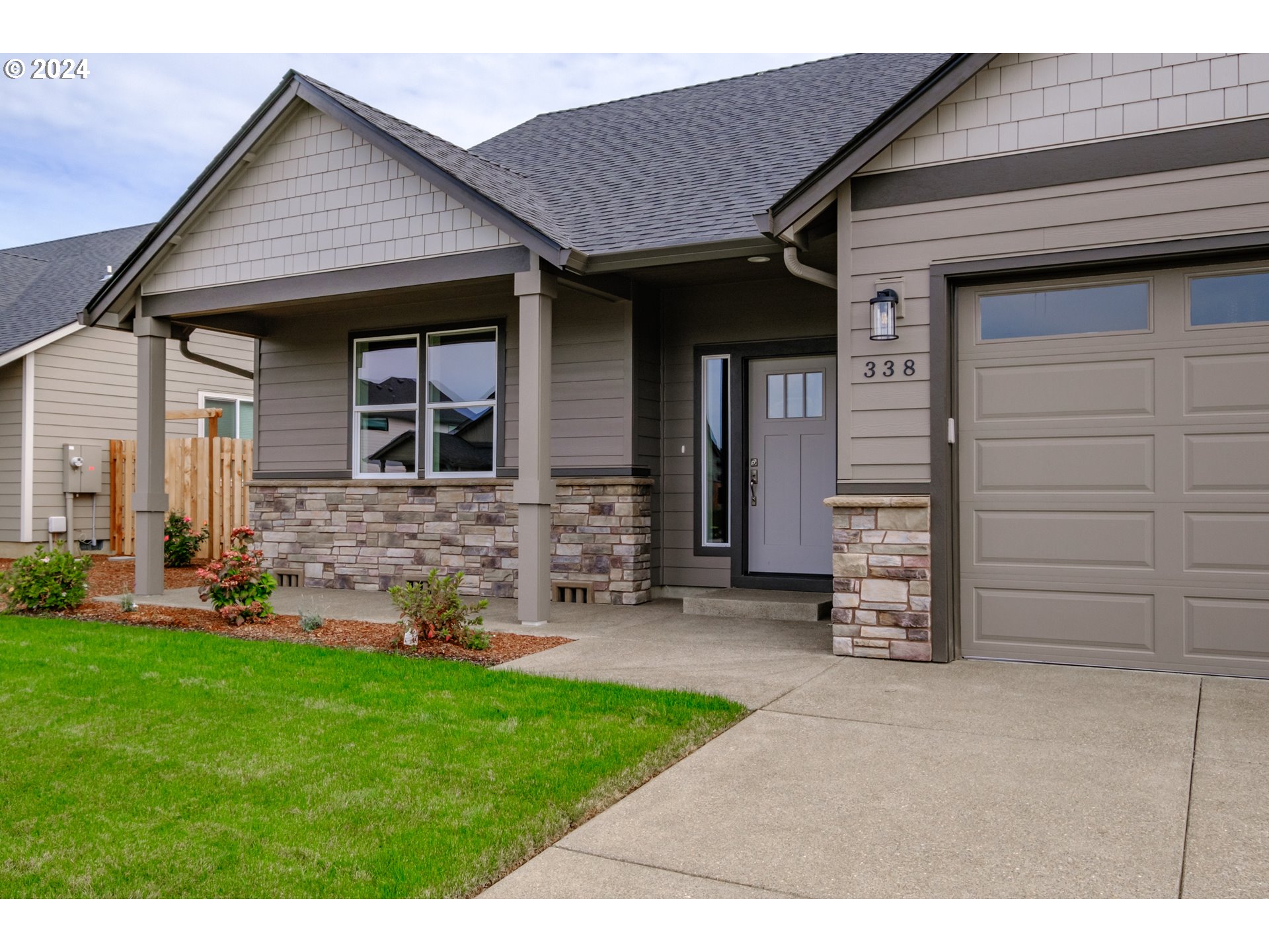 338 Northeast Cedar Street Sublimity, OR 97385 - Photo 3 of 34