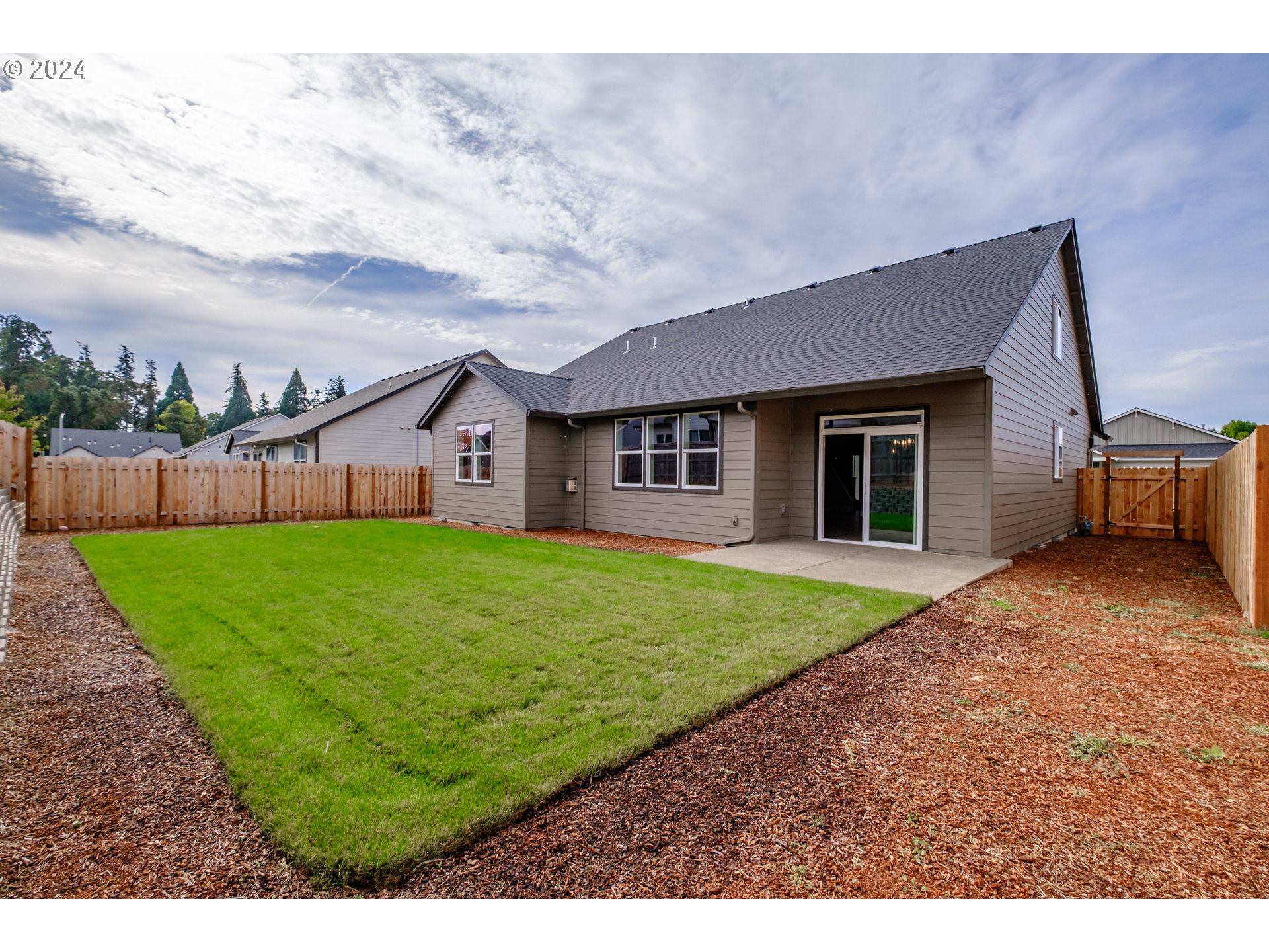 338 Northeast Cedar Street Sublimity, OR 97385 - Photo 32 of 34